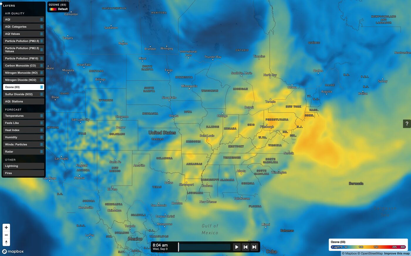 A global ozone forecast layer over North America in blues and yellows, with a layer list and a concentration legend.